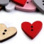 Gombík drevený dekoračný - Srdce