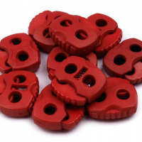 Brzdičky s dvoma dierkami 20x20 mm - Červená tmavá 03