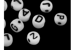 Koráliky s písmenami sklenené - placka Ø6 mm